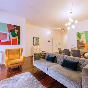 Chiado 2 Bedroom Elegant Lisbon